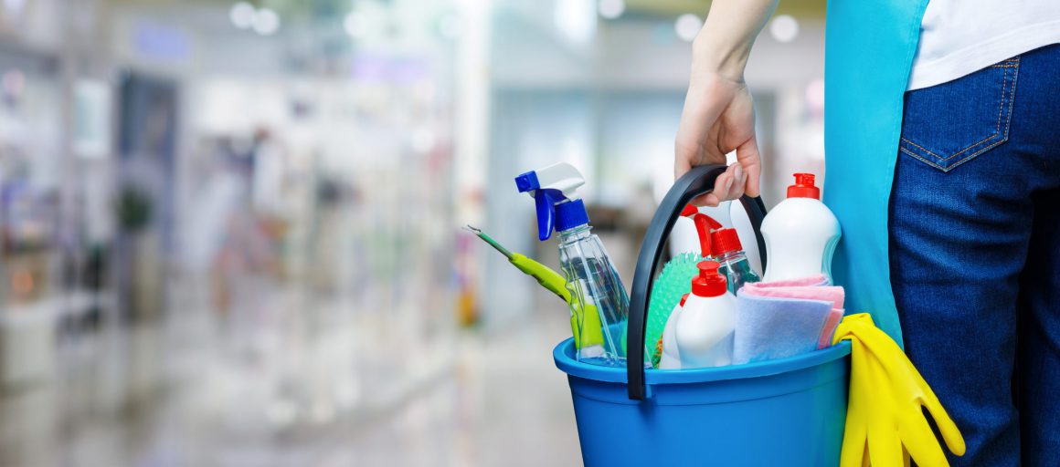 Le matériel de nettoyage adéquat pour votre aide-ménagère